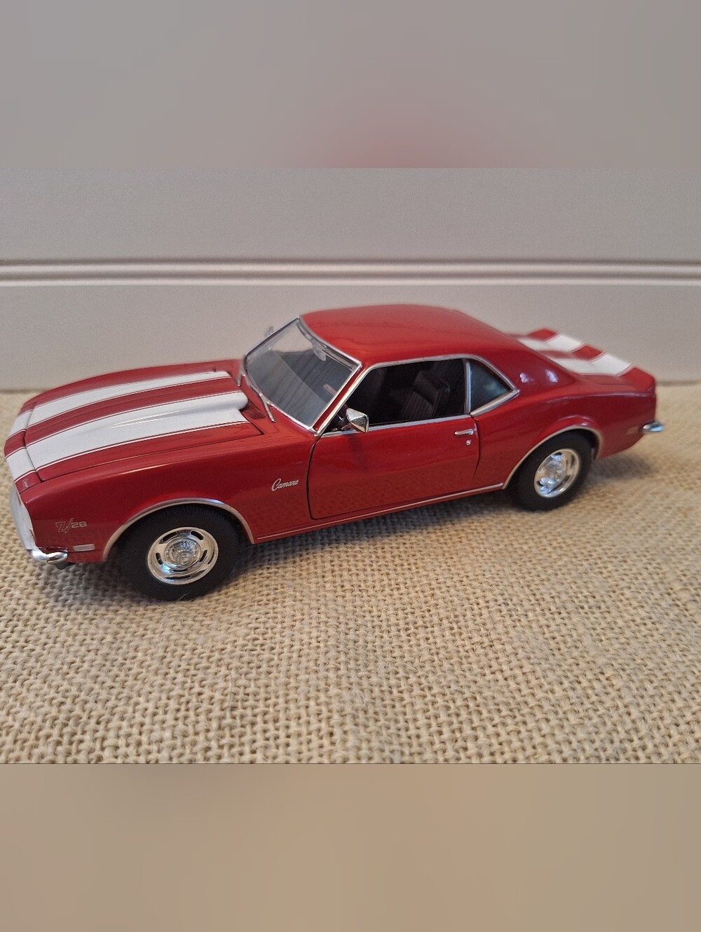Welly 1968 Chevrolet Camaro Z28, Die Cast, Model Car. 1/24 Scale